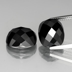 Spinello naturale nero da 13,83 ct, taglio a cuscino, opaco