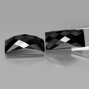 Spinello naturale nero da 25,25 ct, baguette, opaco