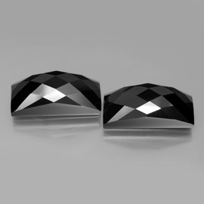 Spinello naturale nero da 25,25 ct, baguette, opaco