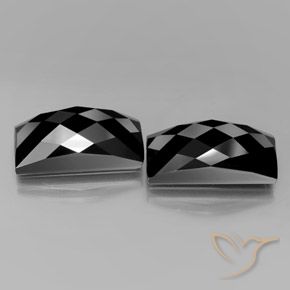 Gemme di Spinello Nero con riflessi dorati naturale da 25.51 ct, Taglio a baguette, Opaco