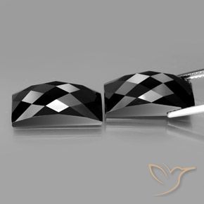 Gemme di Spinello Nero con riflessi dorati naturale da 25.01 ct, Taglio a baguette, Opaco
