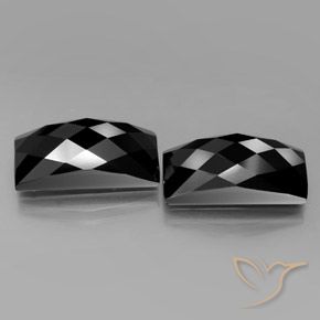 Gemme di Spinello Nero naturale da 24.56 ct, Taglio a baguette, Opaco