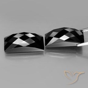 Gemme di Spinello Nero naturale da 24.56 ct, Taglio a baguette, Opaco