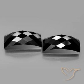 Gemme di Spinello Nero naturale da 25.90 ct, Taglio a baguette, Opaco