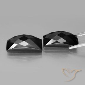 Gemme di Spinello Nero naturale da 24.82 ct, Taglio a baguette, Opaco