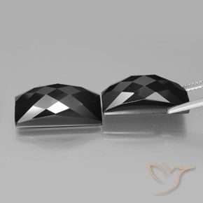 Gemme di Spinello Nero naturale da 25.34 ct, Taglio a baguette, Opaco