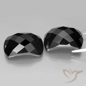 Gemme di Spinello Nero naturale da 27.19 ct, Taglio a fantasia, Opaco