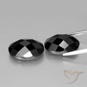 Gemme di Spinello Nero naturale da 13.46 ct, Ovale, Opaco