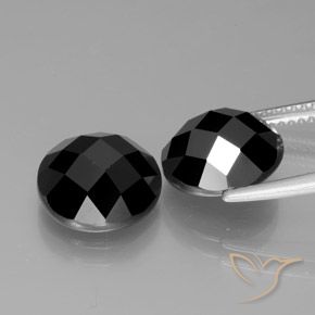 Gemme di Spinello Nero naturale da 8.76 ct, Rotondo, Opaco