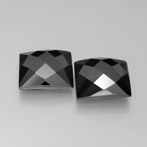 Spinello naturale nero da 15,79 ct, quadrato, opaco