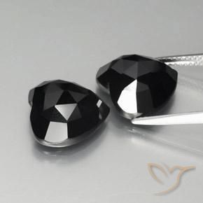 Gemme di Spinello Nero naturale da 17.60 ct, Cuore, Opaco