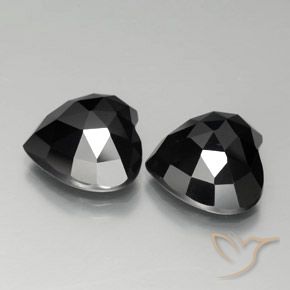Gemme di Spinello Nero naturale da 17.73 ct, Cuore, Opaco