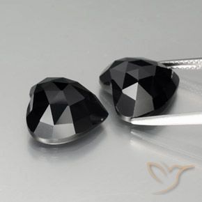Gemme di Spinello Nero naturale da 17.73 ct, Cuore, Opaco