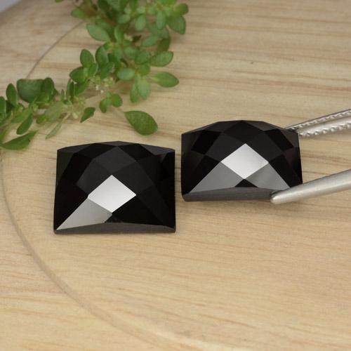 Spinello naturale nero da 16,63 ct, quadrato, opaco