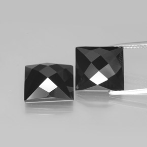 Spinello naturale nero da 16,62 ct, quadrato, opaco