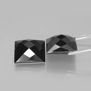 Spinello naturale nero da 16,62 ct, quadrato, opaco