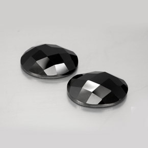 Gemme di Spinello Nero naturale da 12.59 ct, Taglio ovale, Opaco