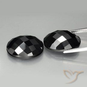 Gemme di Spinello Nero naturale da 22.02 ct, Ovale, Opaco