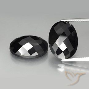 22.04ctw Naturale Nero Spinello, Ovale, Opaco