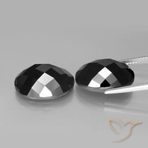 Gemme di Spinello Nero naturale da 22.49 ct, Ovale, Opaco