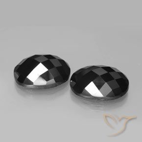 Gemme di Spinello Nero naturale da 22.11 ct, Ovale, Opaco