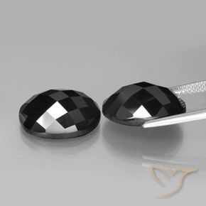 Gemme di Spinello Nero naturale da 22.11 ct, Ovale, Opaco