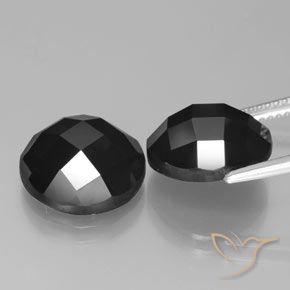 Gemme di Spinello Nero naturale da 13.73 ct, Rotondo, Opaco