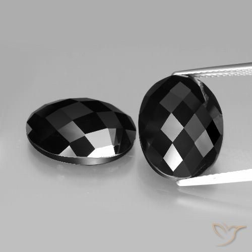 20.64ctw Naturale Nero Spinello, Ovale, Opaco