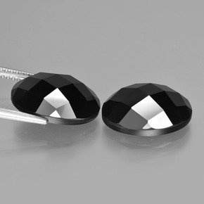 Gemme di Spinello Nero naturale da 14.37 ct, Taglio ovale, Opaco