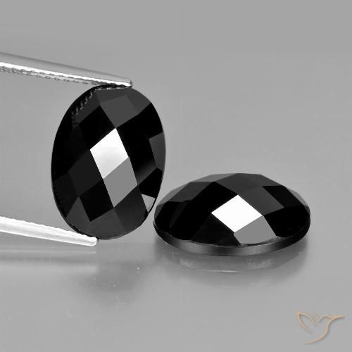 12.20ctw Naturale Nero Spinello, Ovale, Opaco