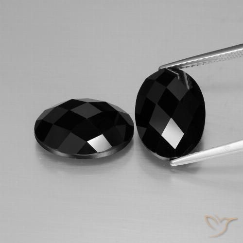 13.52ctw Naturale Nero Spinello, Ovale, Opaco