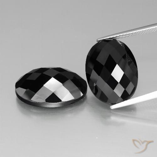 Gemme di Spinello Nero naturale da 26.87 ct, Ovale, Opaco