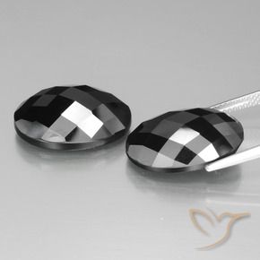 Gemme di Spinello Nero naturale da 26.87 ct, Ovale, Opaco