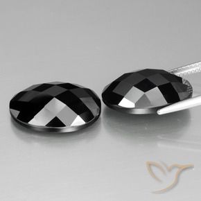 Gemme di Spinello Nero naturale da 25.08 ct, Ovale, Opaco