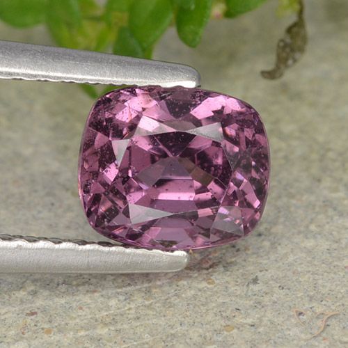 1.71ct Naturale Viola medio Spinello, Cuscino, VS