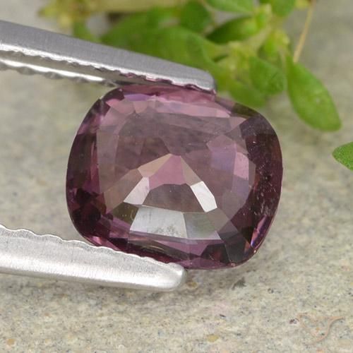 Spinello Magenta-Rosa medio naturale da 1.09 ct, Taglio a cuscino, VVS-VS