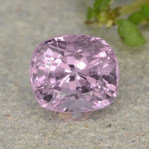 1.14ct Naturale Viola rosato molto chiaro Spinello, Cuscino, VS