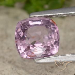 Spinello Viola chiaro naturale da 1.56 ct, Cuscino, VVS-VS