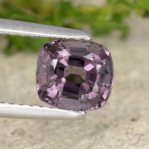 1.45ct Naturale Viola scuro Spinello, Cuscino, VVS