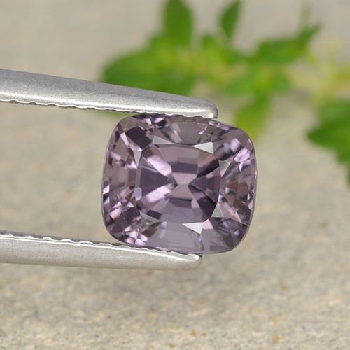 Spinello naturale porpora da 1,59 ct, taglio a cuscino, VVS