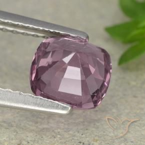 Spinello Viola medio-scuro naturale da 1.33 ct, Cuscino, VVS