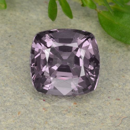 1.39ct Naturale Grigio viola medio Spinello, Cuscino, VS