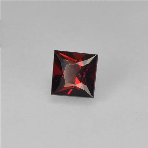 Spinello naturale rosso da 0,35 ct, quadrato, VVS-VS