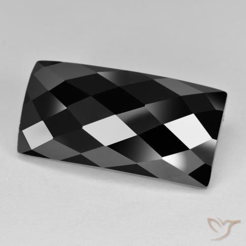 Spinello Nero naturale da 14.64 ct, Taglio a baguette, Opaco