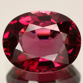Spinello naturale rosso da 3,30 ct, taglio ovale, VVS