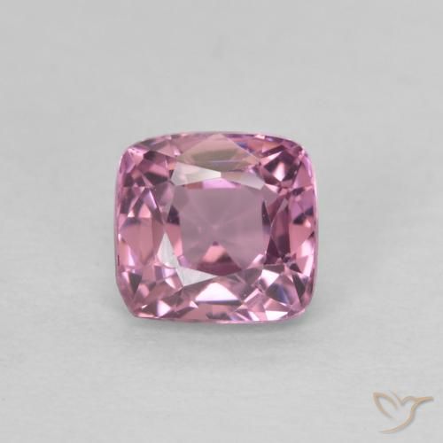 0.65ct Naturale Medium Light-Pink Spinello, Cuscino, VVS-VS