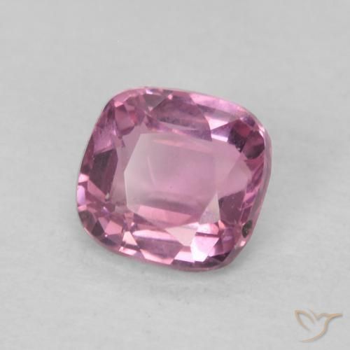 Spinello Boysenberry naturale da 0.57 ct, Cuscino, VS