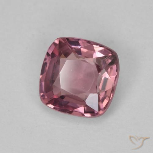 Spinello Rosa hot naturale da 0.55 ct, Cuscino, VVS