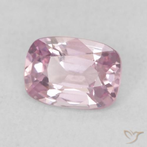 Spinello Viola chiaro-rosa naturale da 0.57 ct, Cuscino, VVS-VS