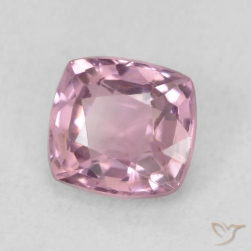 Spinello Viola rossastro chiaro naturale da 0.69 ct, Cuscino, VVS